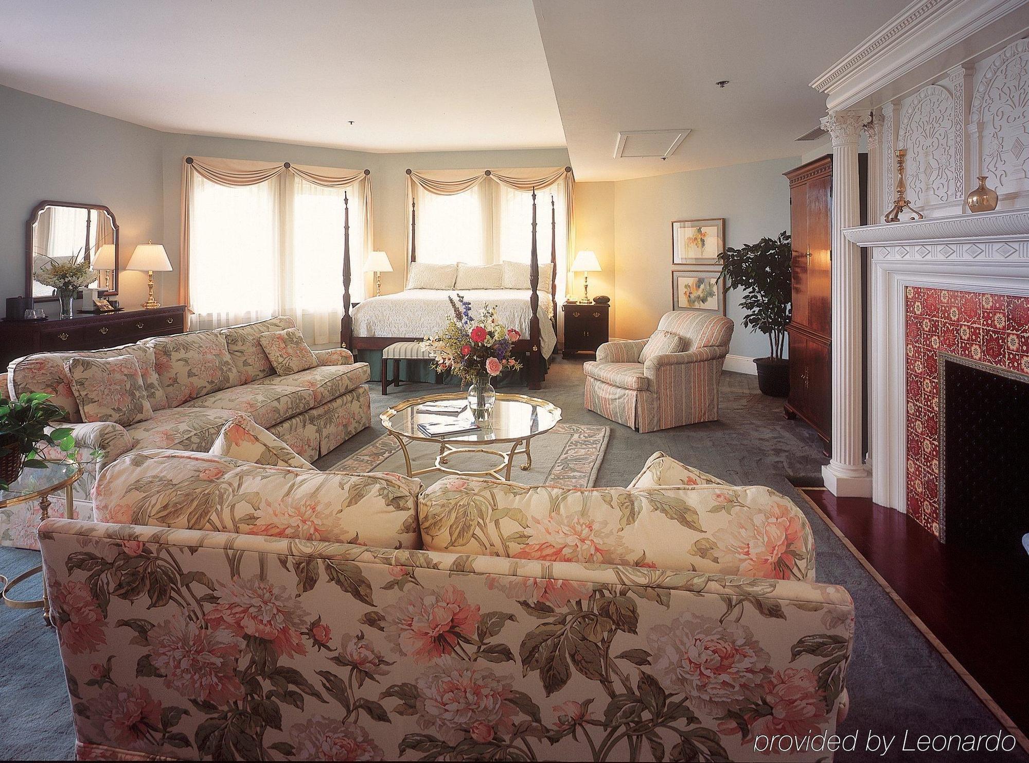 Cranwell Spa And Golf Resort (Adults Only) 레녹스 객실 사진