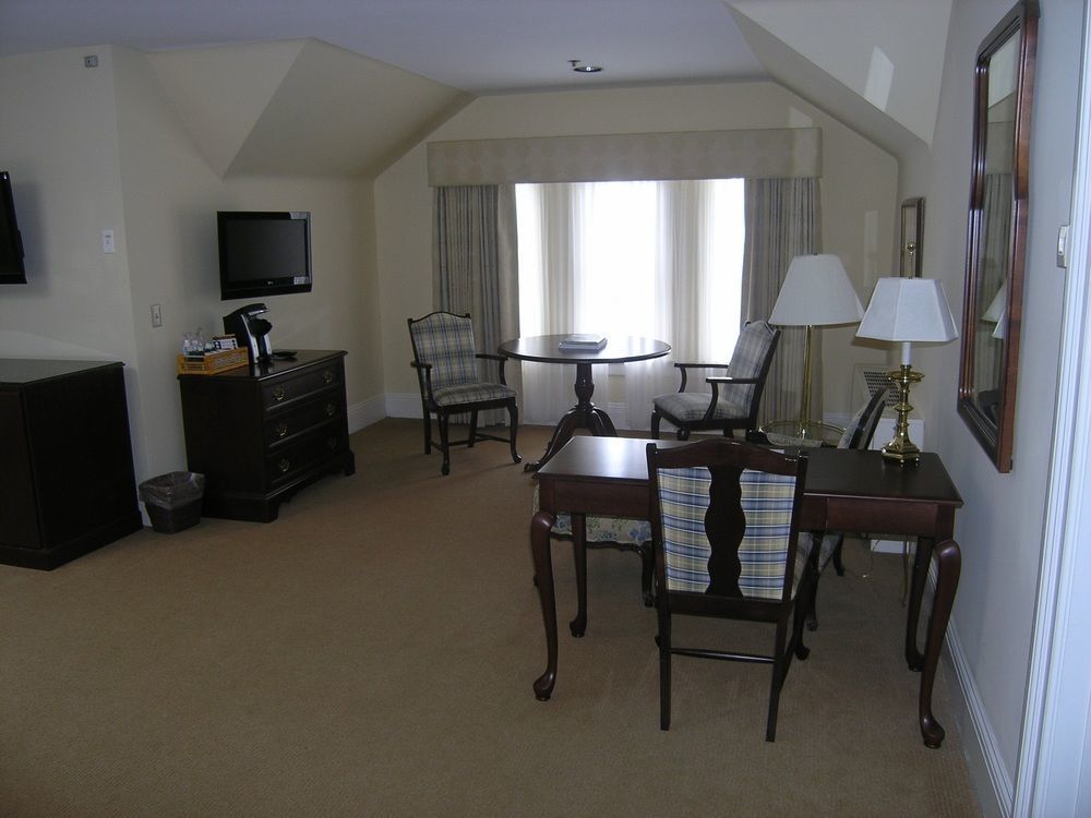 Cranwell Spa And Golf Resort (Adults Only) 레녹스 외부 사진
