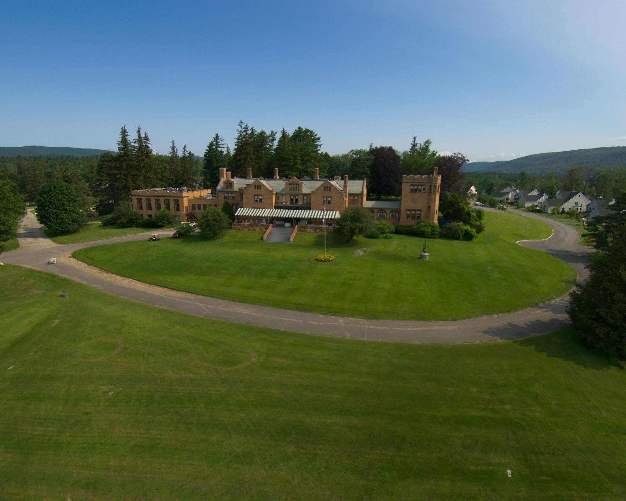 Cranwell Spa And Golf Resort (Adults Only) 레녹스 외부 사진